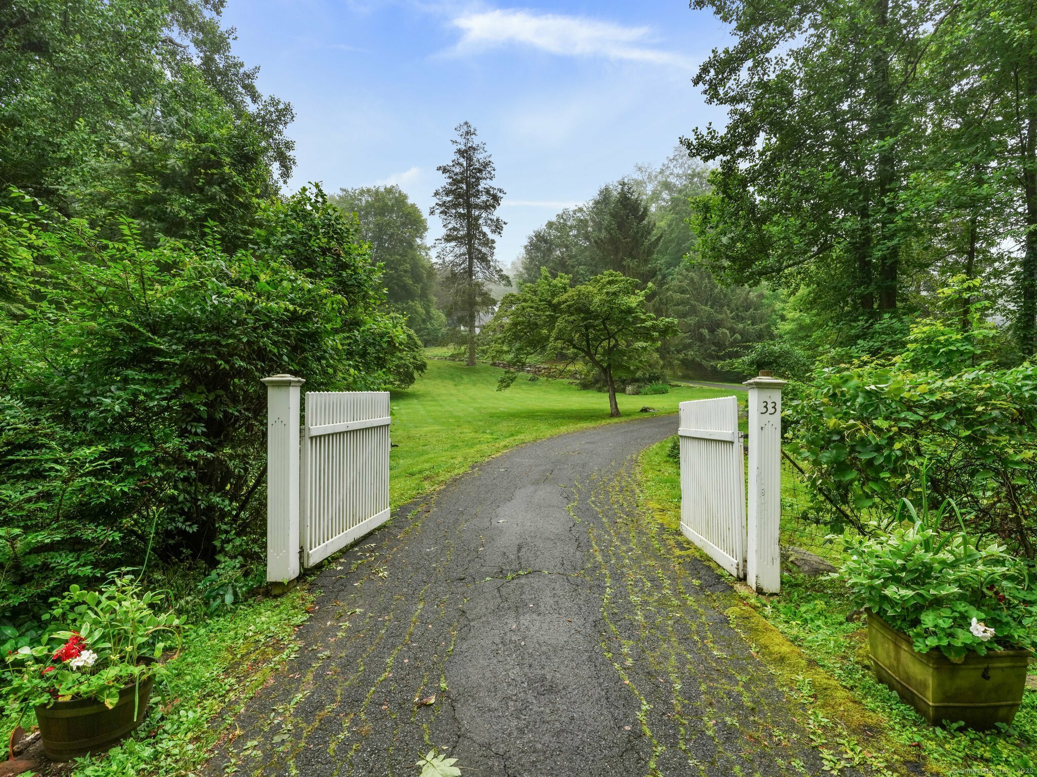 Property Photo:  33 Great Pasture Road  CT 06896 