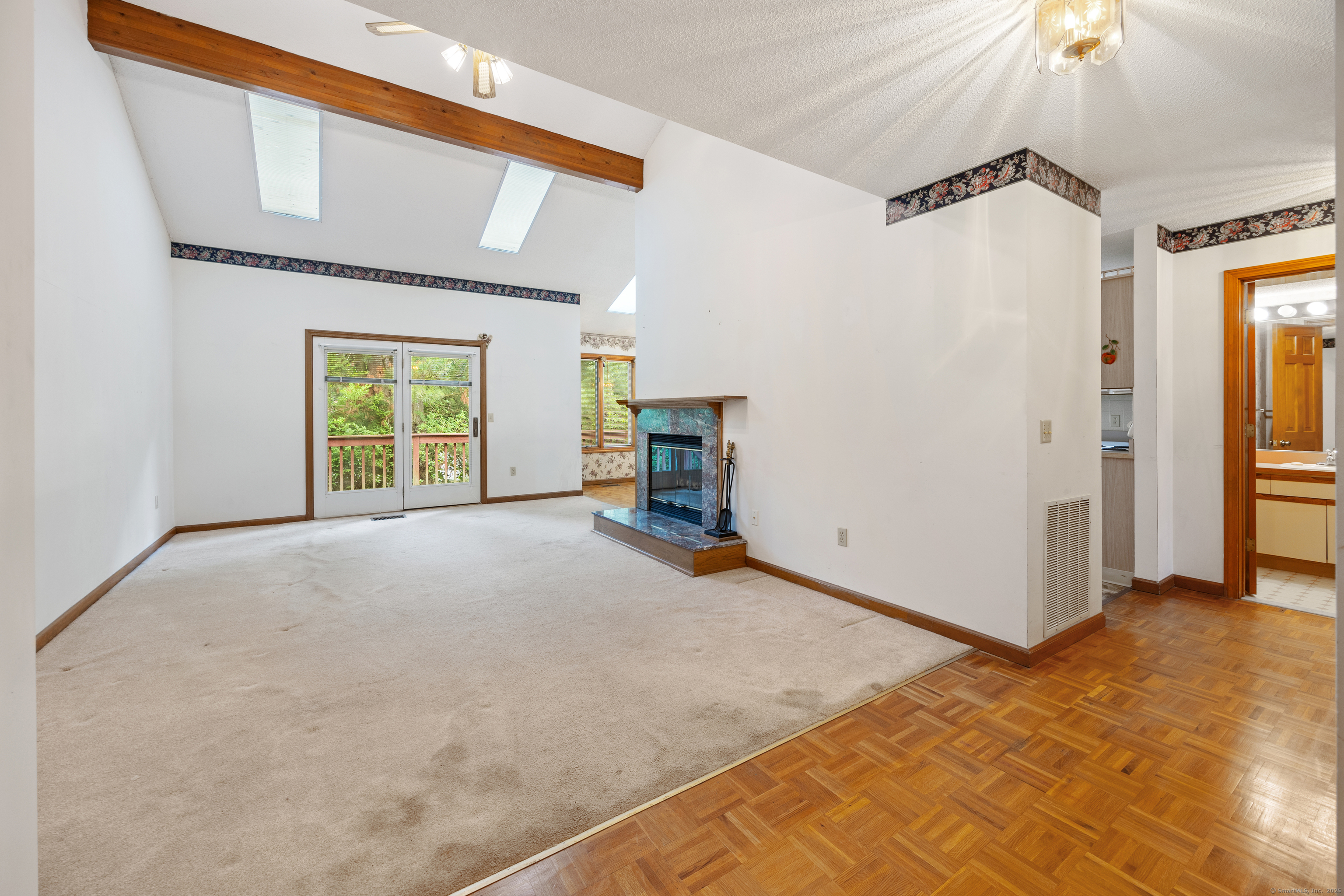Property Photo:  543 South Farms Terrace 543  CT 06489 