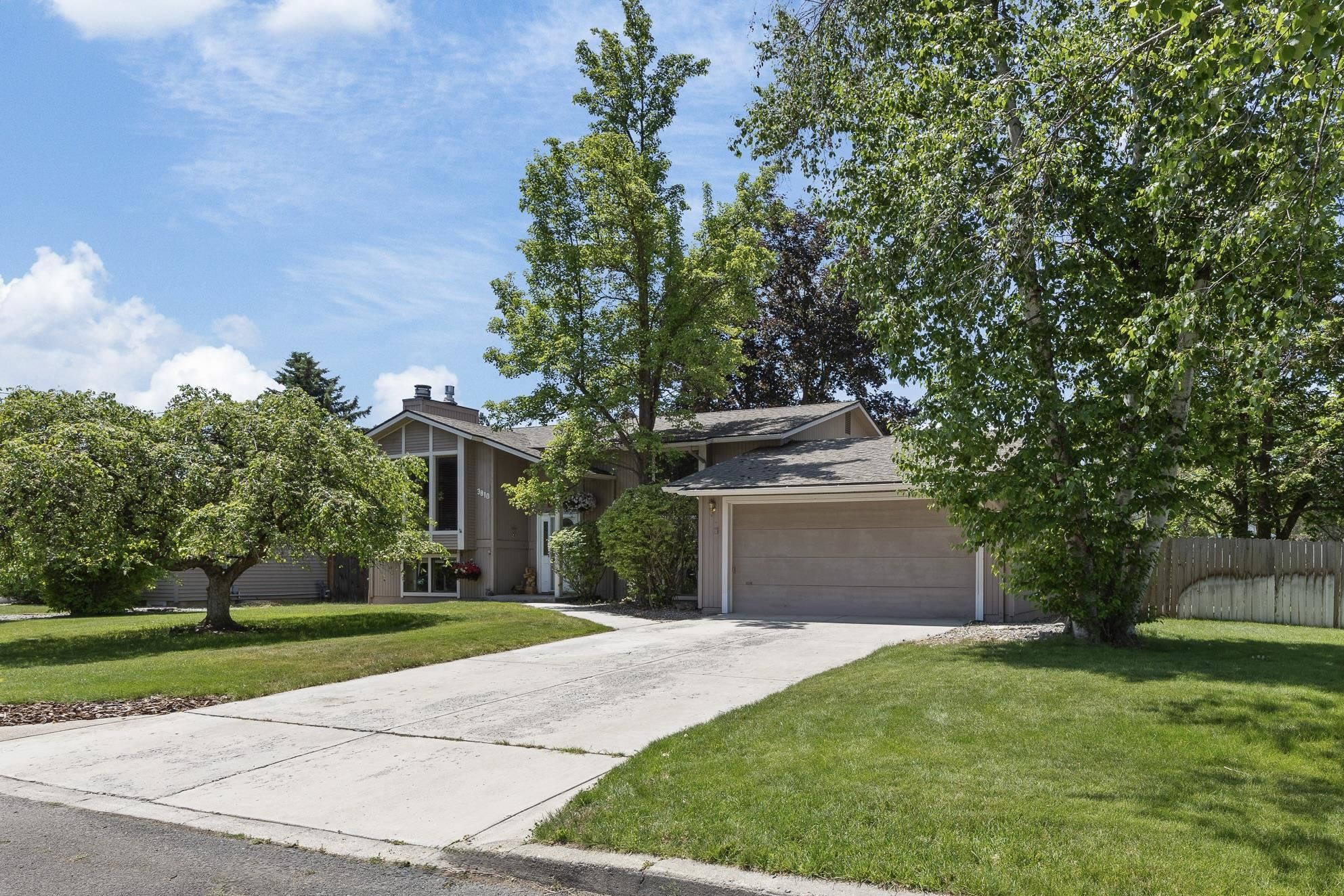 Property Photo: 3810 S Moffitt Rd WA 99206