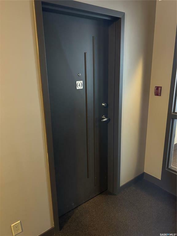 Property Photo: 2203 7th Street E 4 SK S7H 0Z9