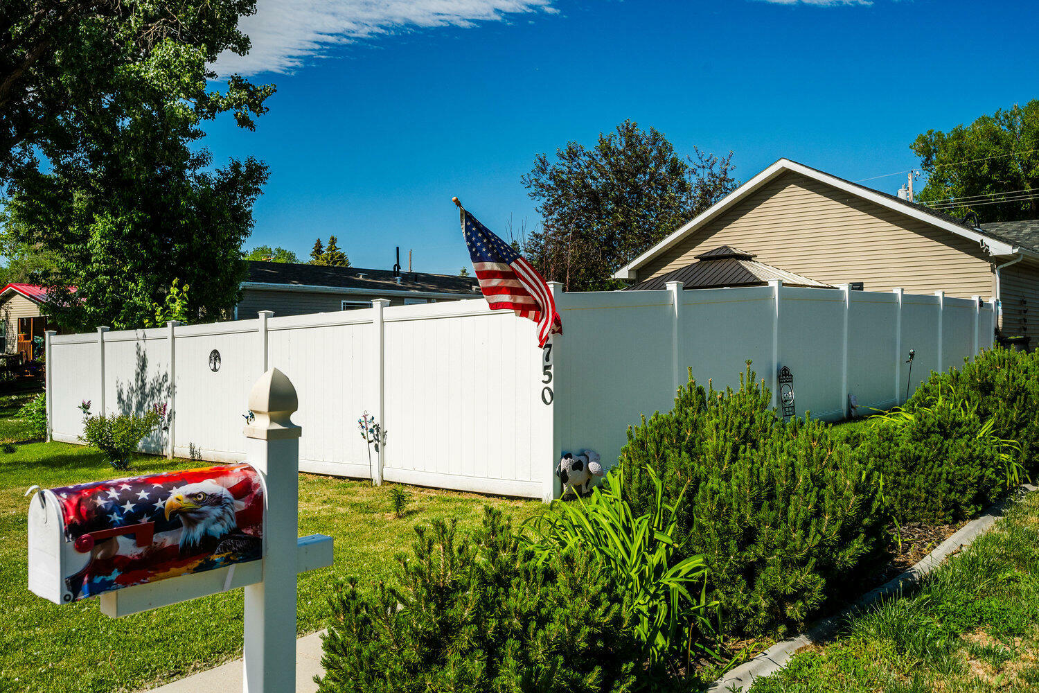 Property Photo: 750 N Adams Avenue WY 82834