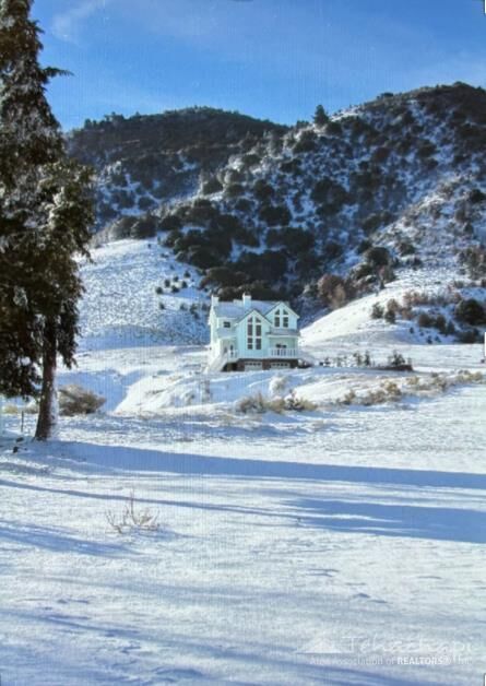 Property Photo: 19180 Siskiyou Dr CA