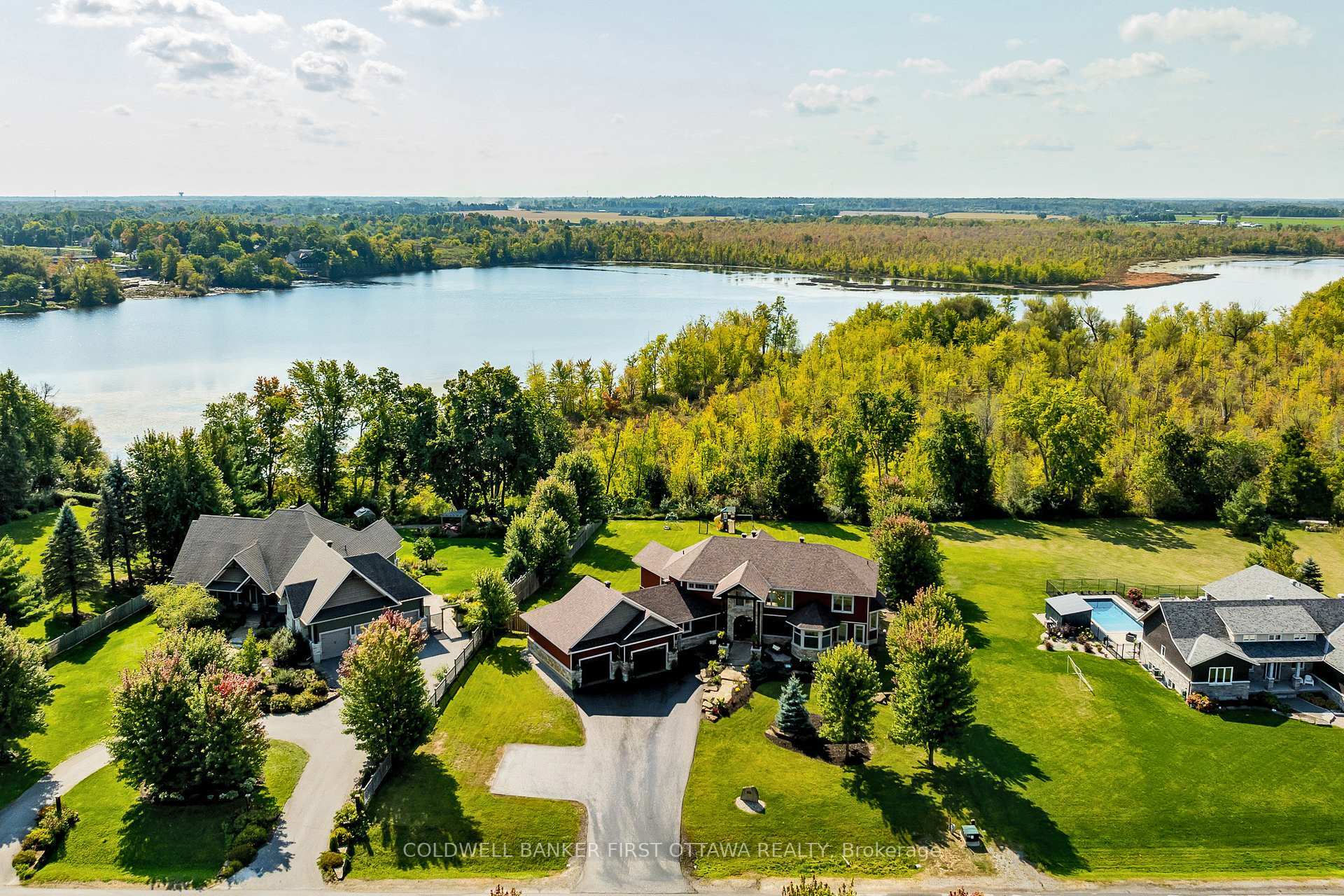 Photo de la propriété: 225 Hillcrest Drive ON K0A 1A0