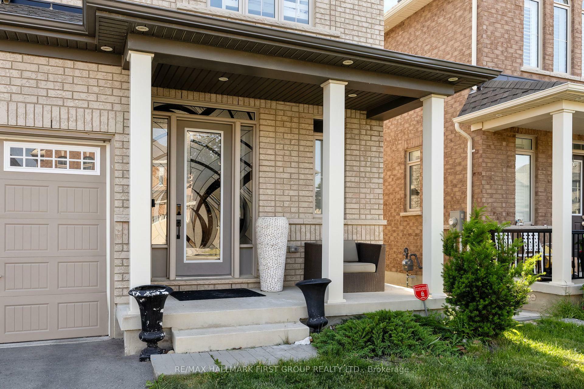 Property Photo:  133 Auckland Drive  ON L1P 0J4 
