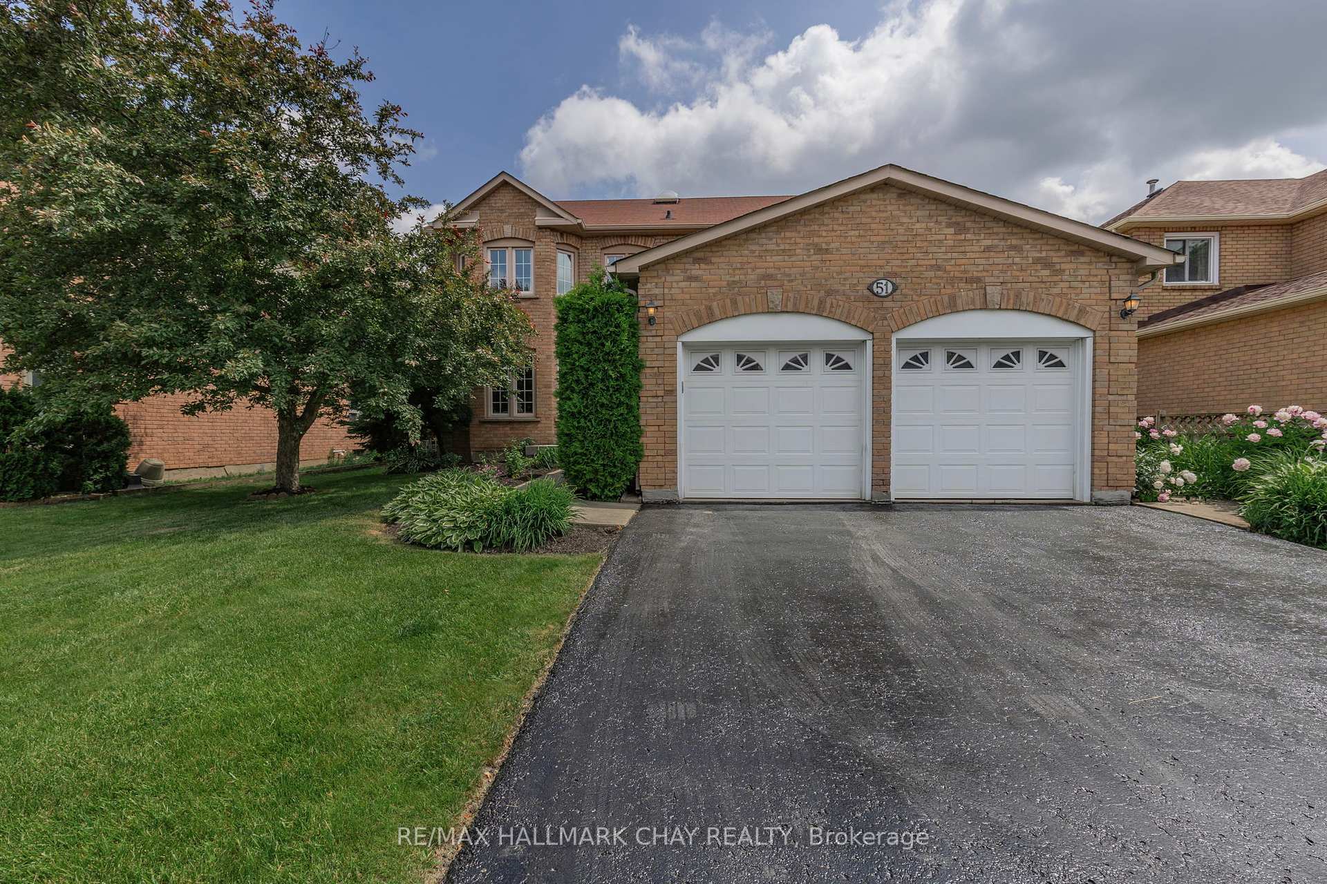 Property Photo: 51 Cartwright Drive ON L4M 6G3