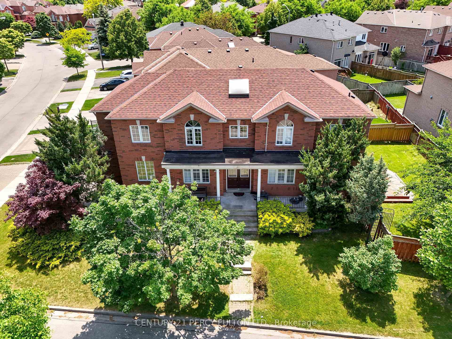 Property Photo: 66 Moreau Trail ON M1L 4V2