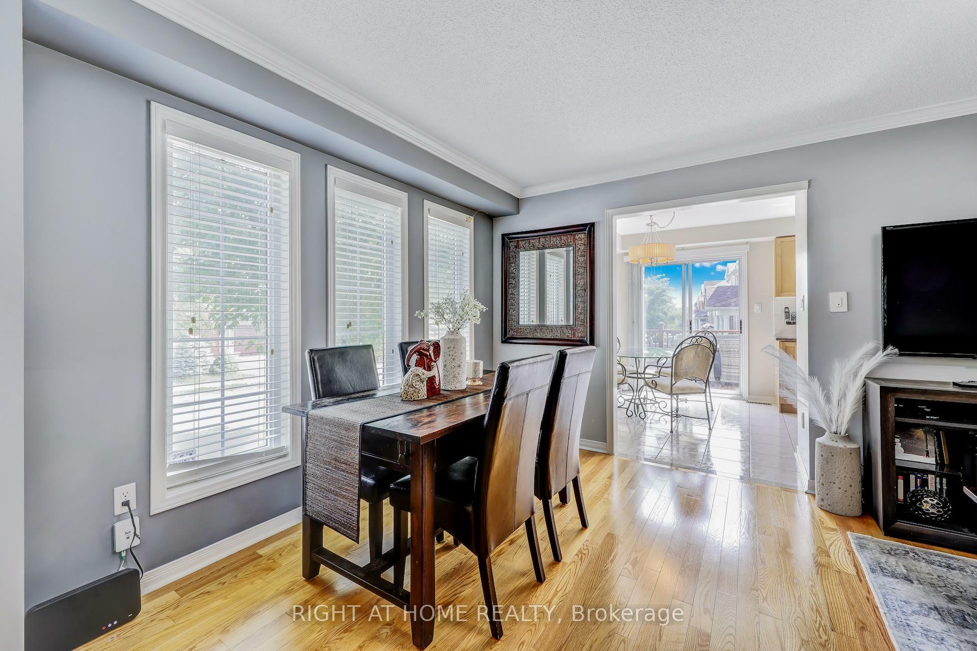 Property Photo:  108 King William Crescent  ON L4B 4T1 