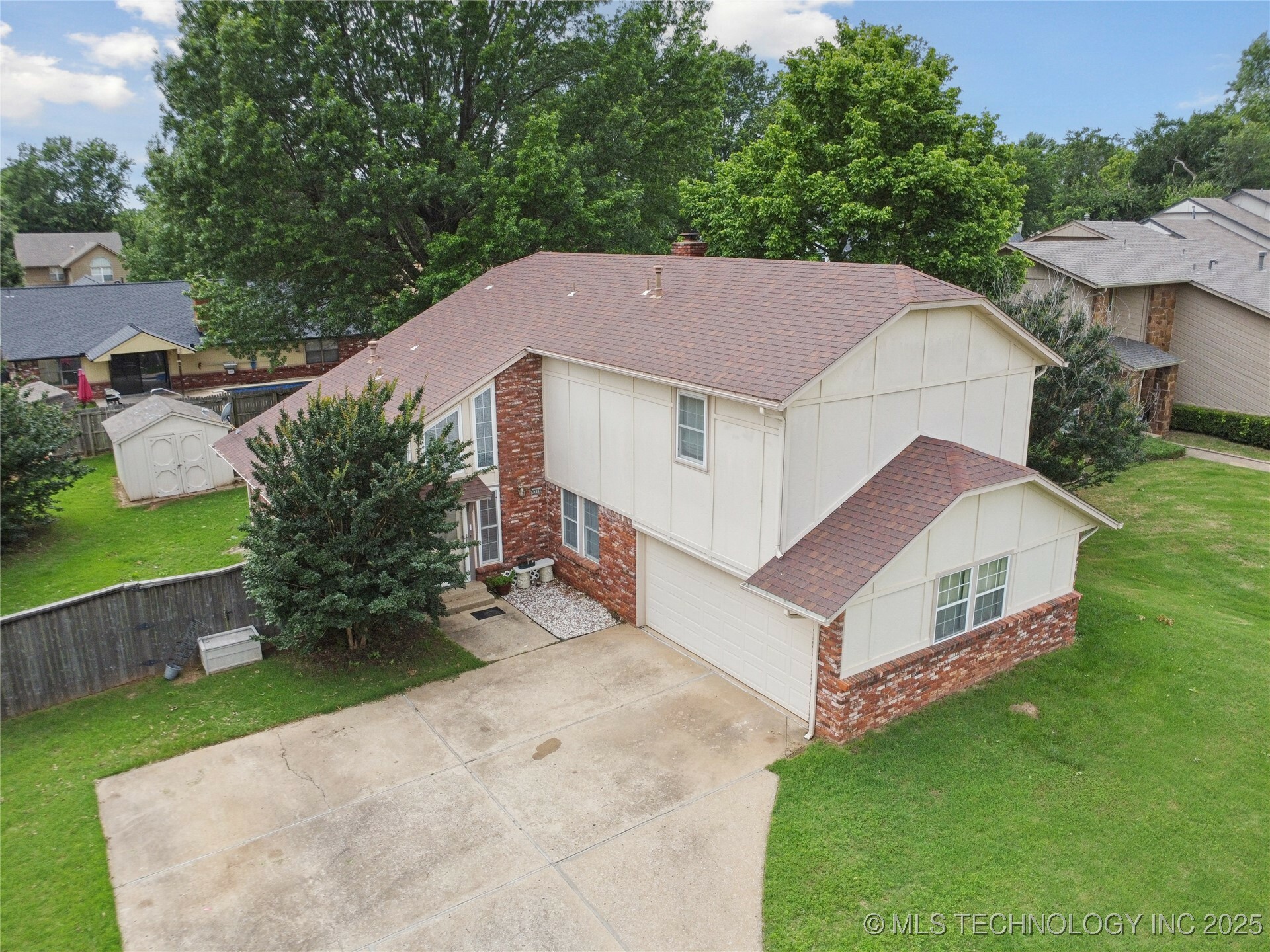6316 S Ash Avenue  Broken Arrow OK 74011 photo