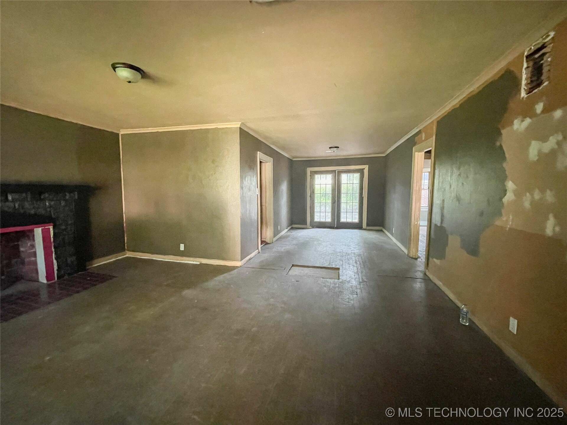 Property Photo: 2102 Denver Street OK 74401