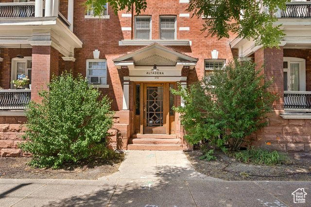 Property Photo: 310 S 300 E A2 UT 84111