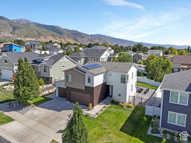 Property Photo: 1578 E Maple Way UT 84040