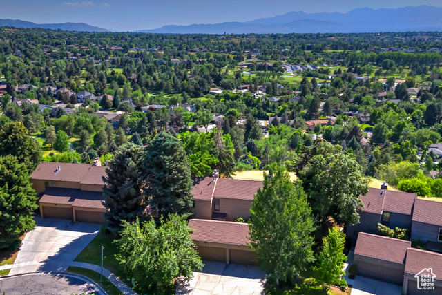 Property Photo: 8216 S Scandia Way UT 84093
