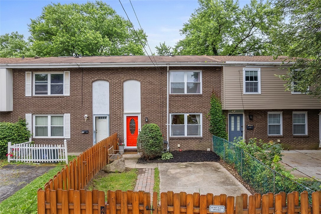 Property Photo: 416 N Beatty St PA 15206