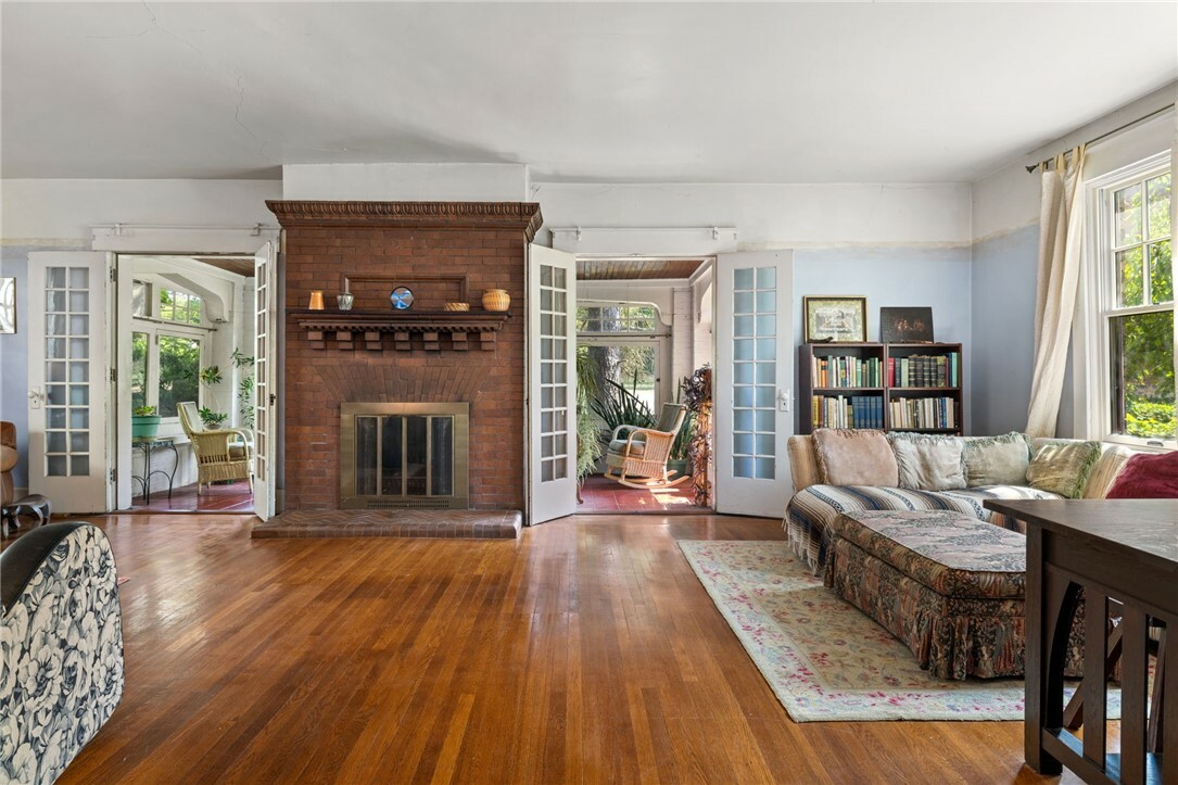 Property Photo:  6517 Aylesboro Ave  PA 15217 