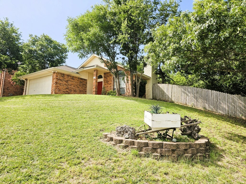 Property Photo: 1202 Bowen Avenue TX 76522
