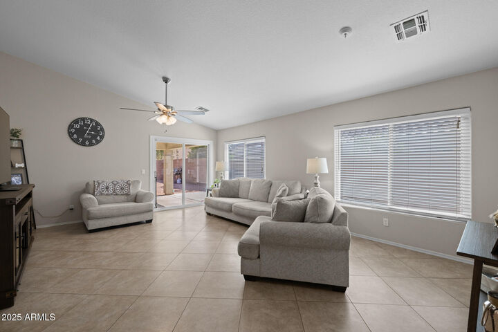 Property Photo: 3905 E Derringer Way AZ 85297