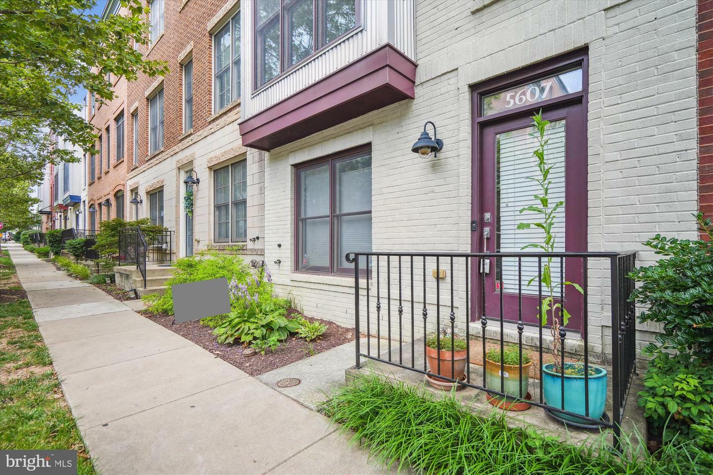 Property Photo:  5607 44th Avenue  MD 20781 