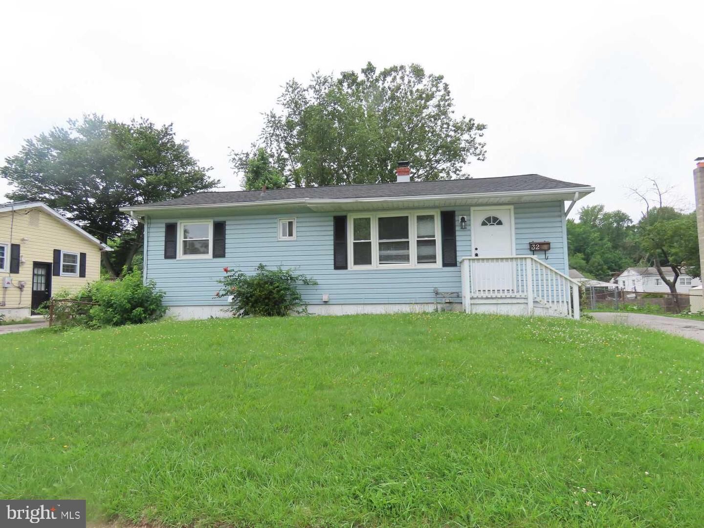 Property Photo:  32 Stevens Avenue  DE 19720 