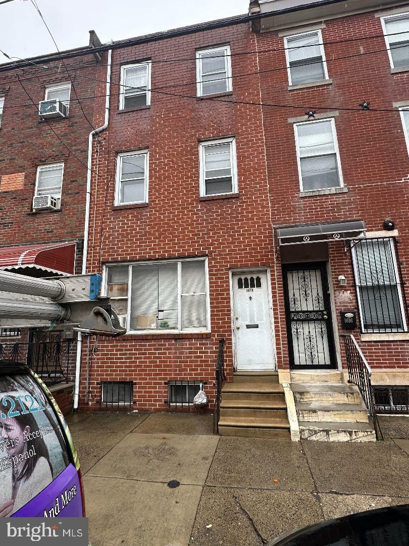 1618 S 6th Street  Philadelphia PA 19148 photo