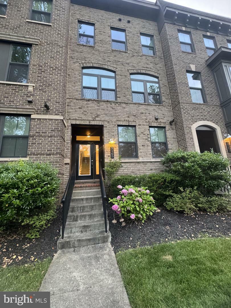 3165 Virginia Bluebell Court  Fairfax VA 22031 photo