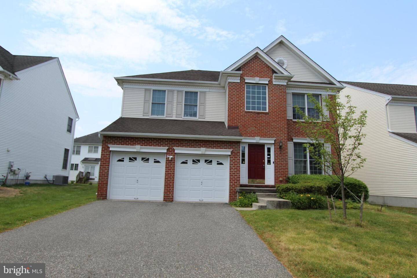 Property Photo:  26 Esterbrook Drive  NJ 08540 