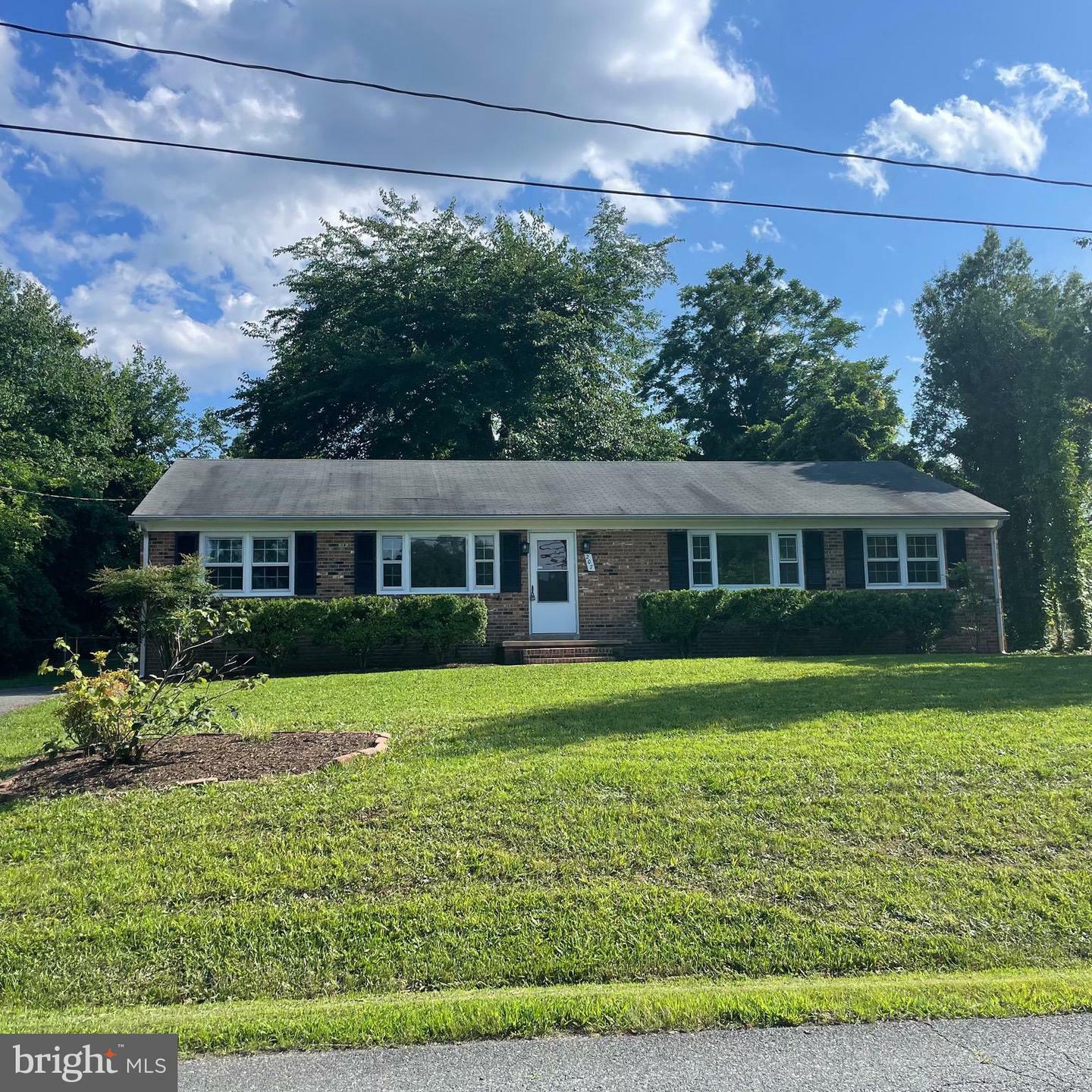Property Photo: 207 Ridgemore Street VA 22405