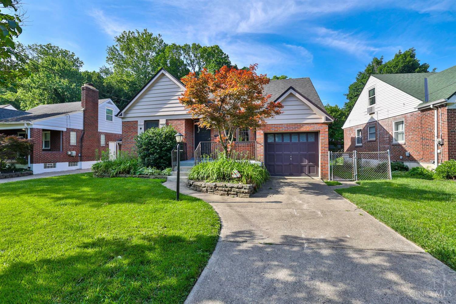 Property Photo: 4113 Paxton Avenue OH 45209