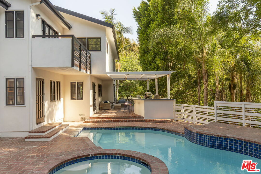 Property Photo: 2625 Nichols Canyon Rd CA 90046