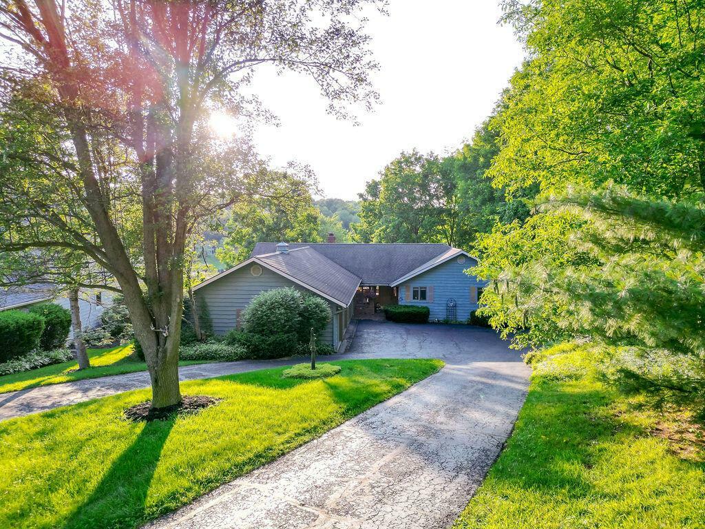 Property Photo: 665 Highland Hills Drive OH 43028