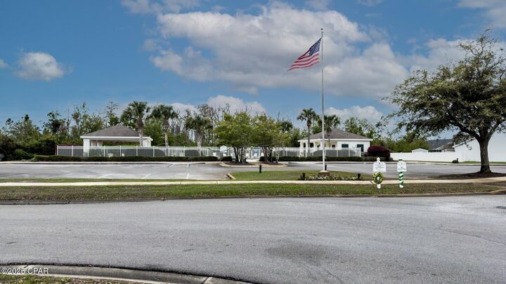 Property Photo:  3033 Meadow Street  FL 32444 