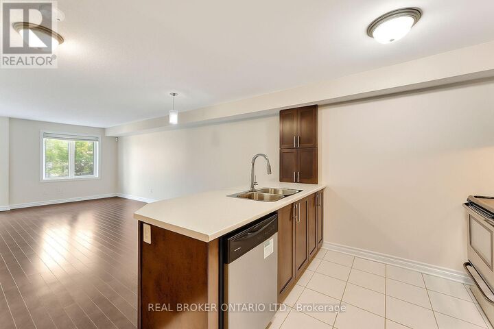 Photo de la propriété: 778A Chapman Mills Drive North ON K2J 3V2