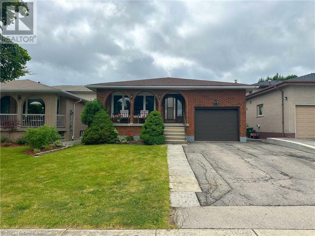 233 Lawnhurst Court  Hamilton ON L8V 4R4 photo
