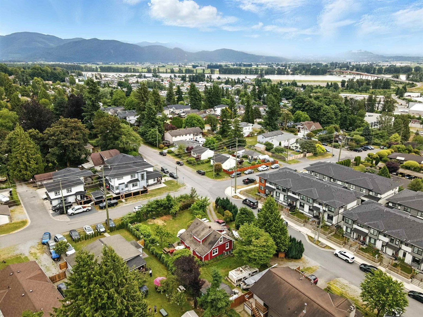 Property Photo: 32789 4 BC V2V 1R5