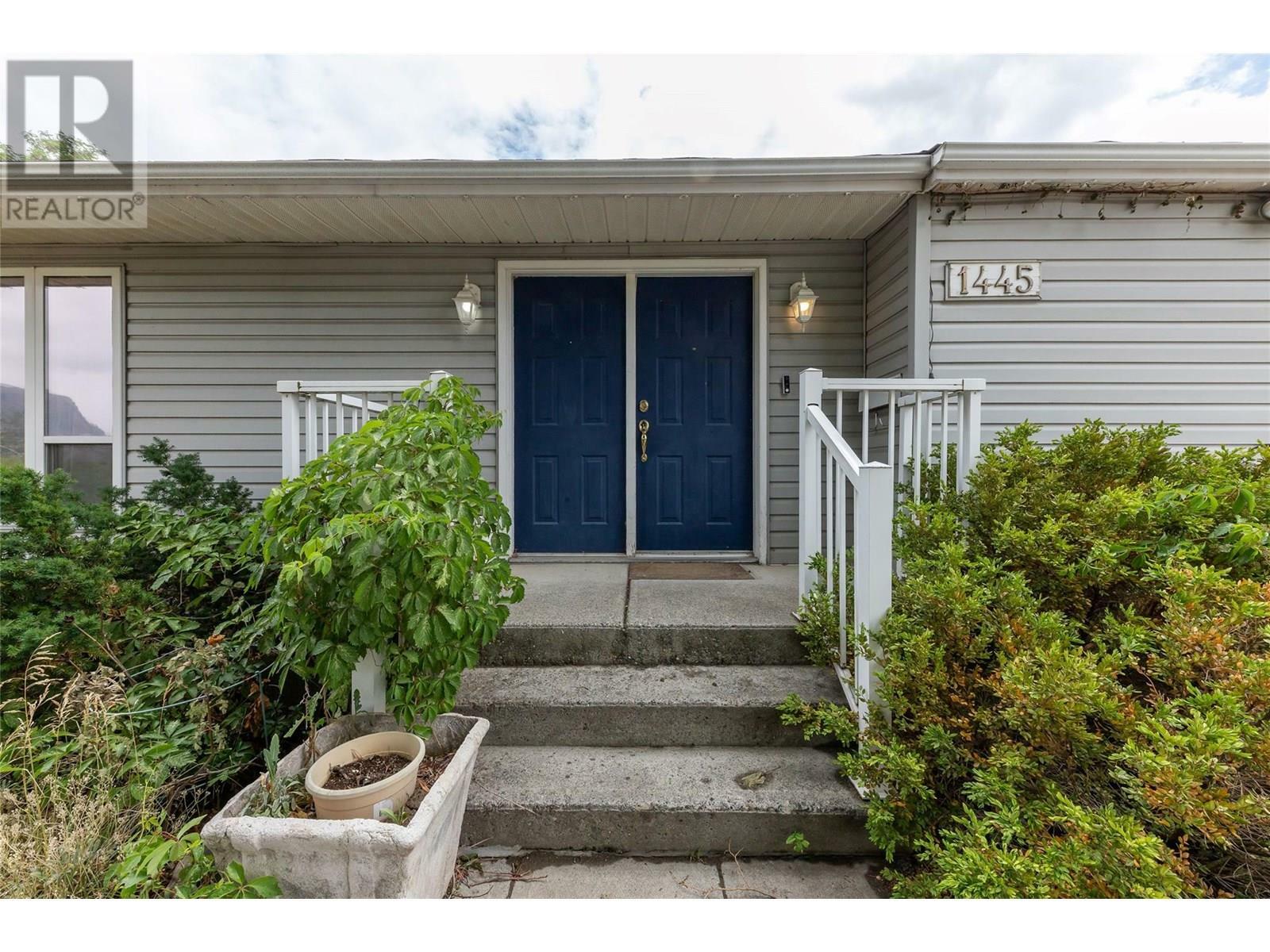 Property Photo: 1445 Pine Crescent BC V2C 2Z2