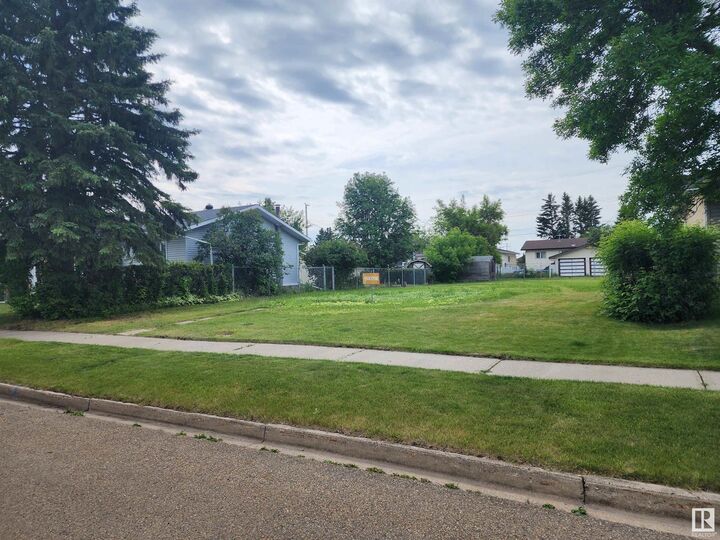 Property Photo:  4505 54 Av  AB T9A 0Y9 