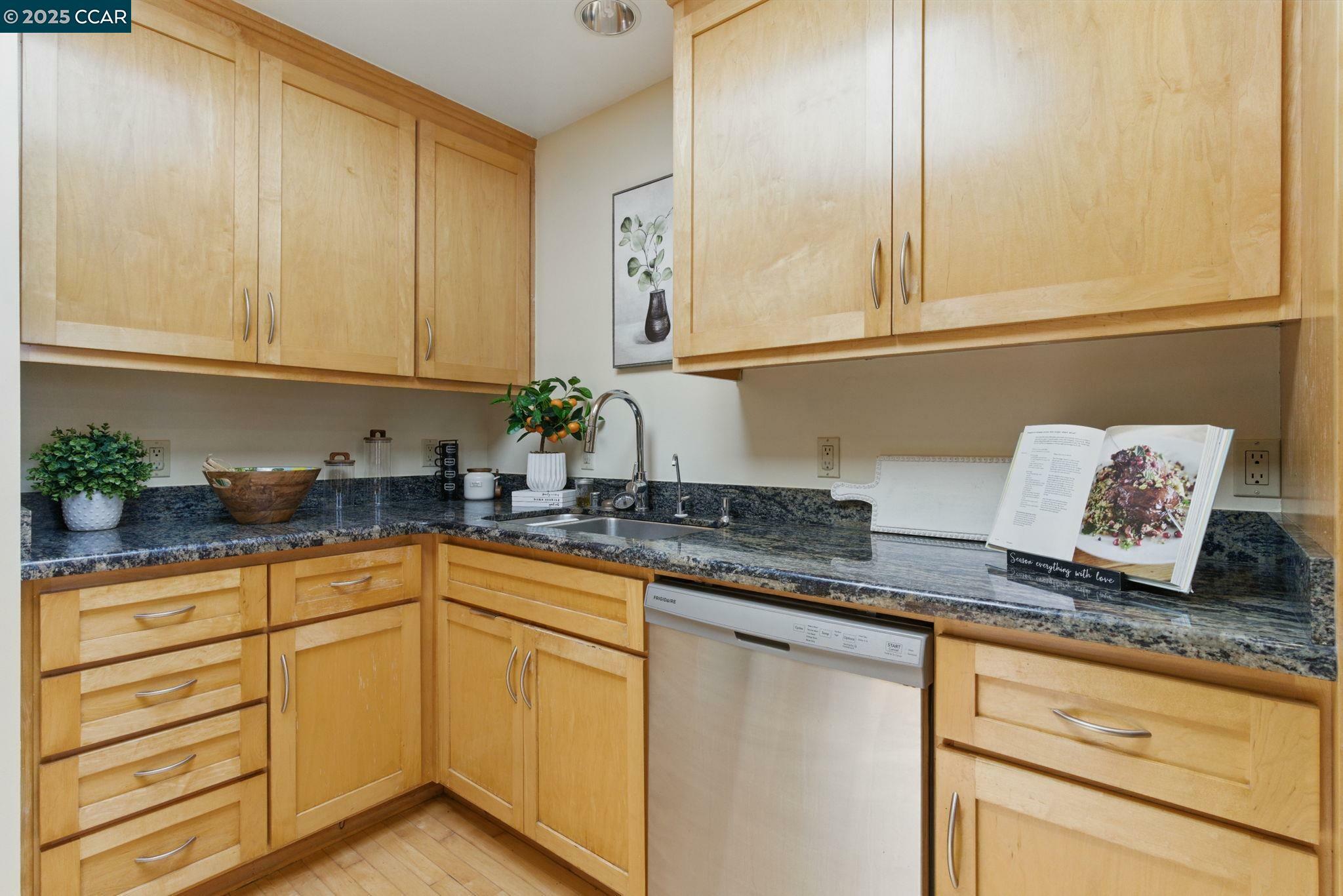 Property Photo:  71 Gladstone Drive  CA 94112 