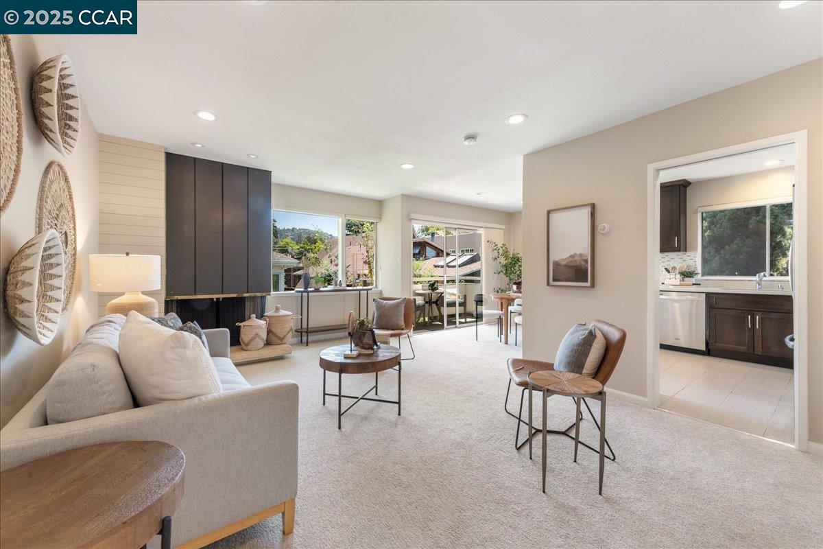 Property Photo:  2601 College Ave 301  CA 94704 