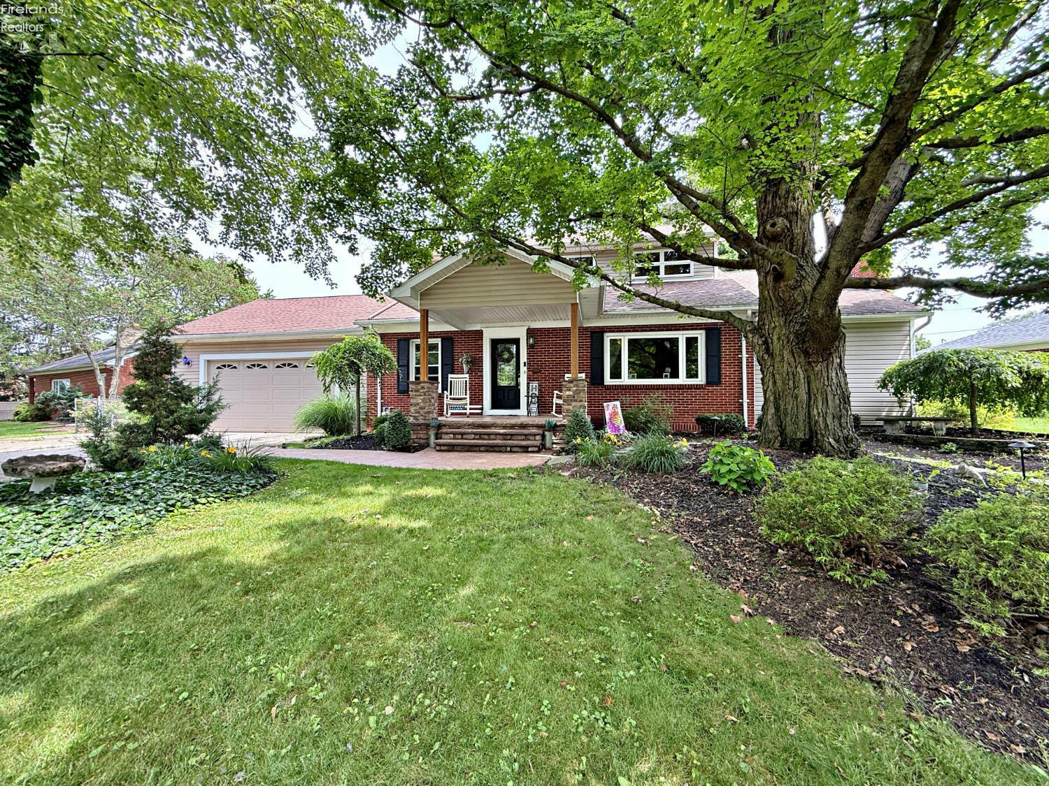Property Photo: 20 Southview OH 44883