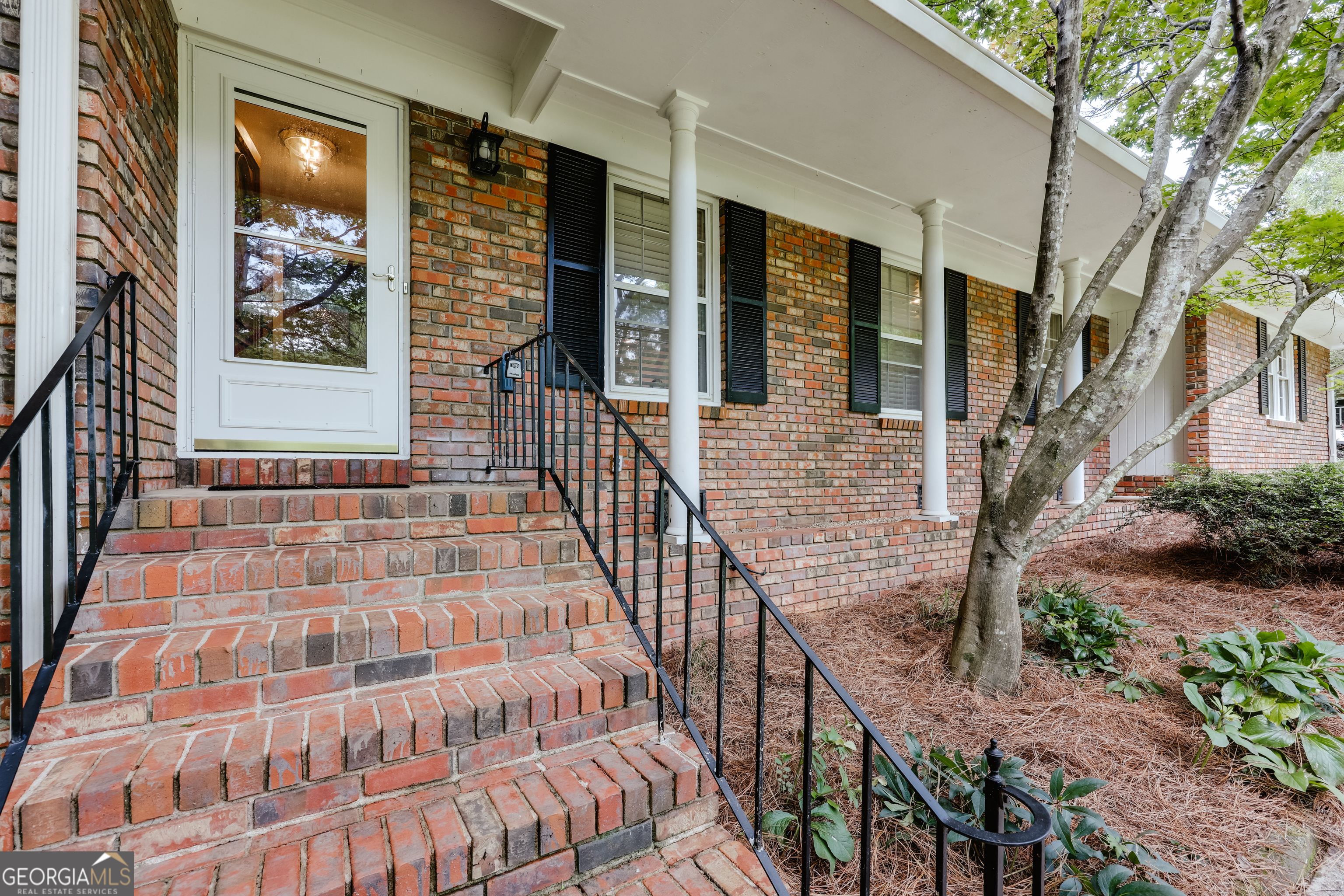 Property Photo: 250 Ponderosa Drive GA 30605