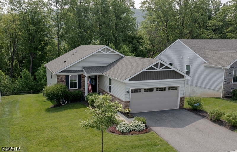 Property Photo:  10 Devon Ct  NJ 07419 