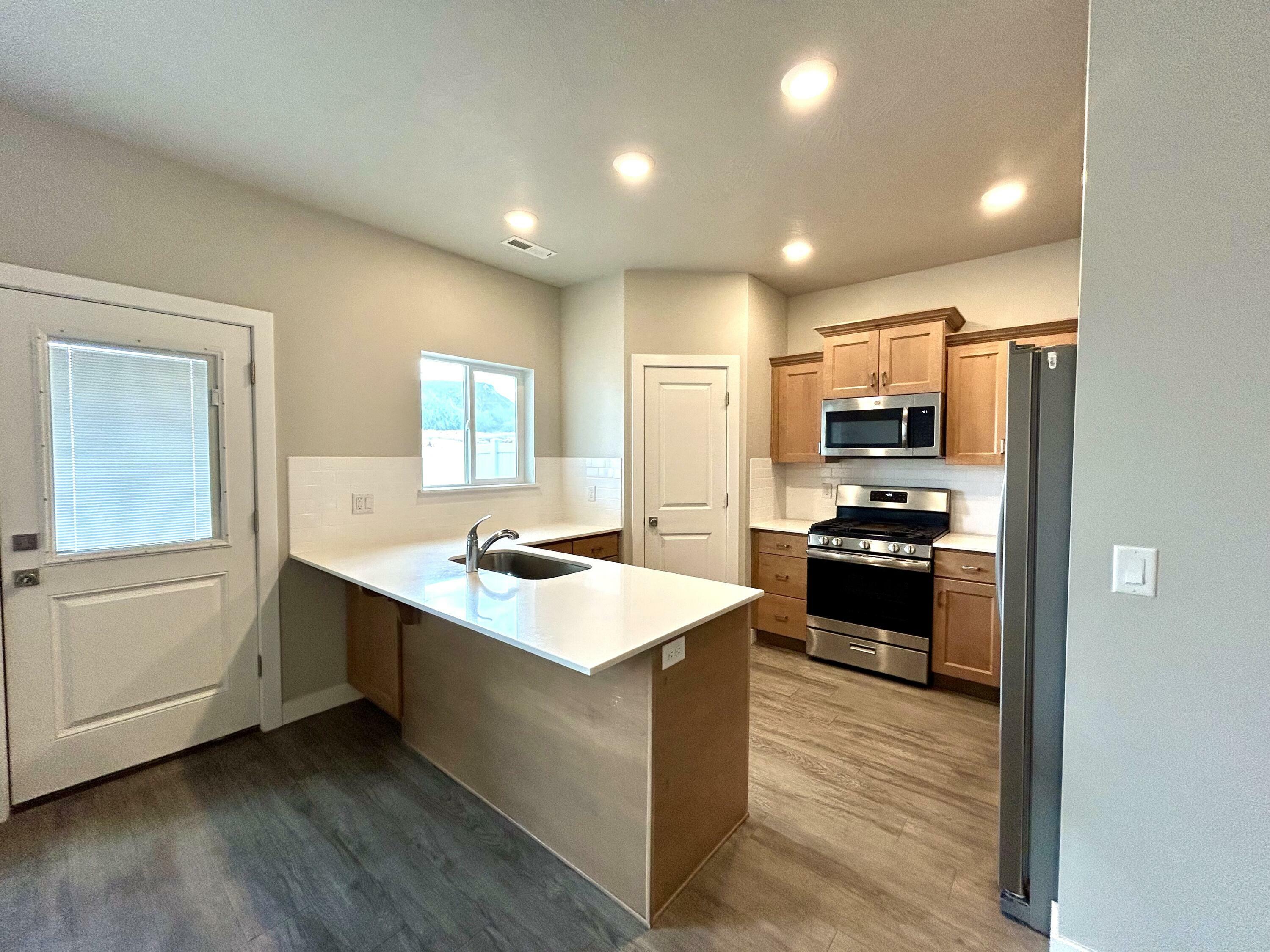 Property Photo: 3076 N 275 E UT 84721