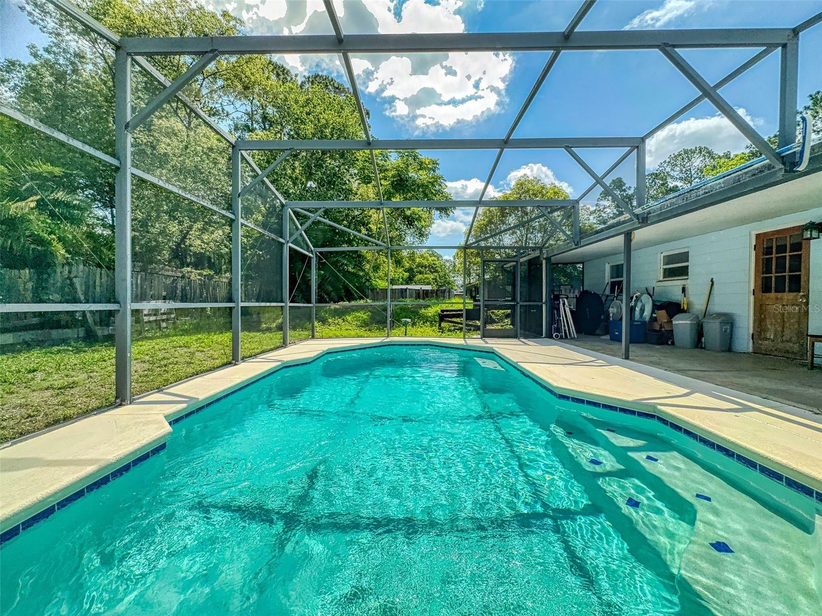 Property Photo:  720 Meadow Street  FL 32773 
