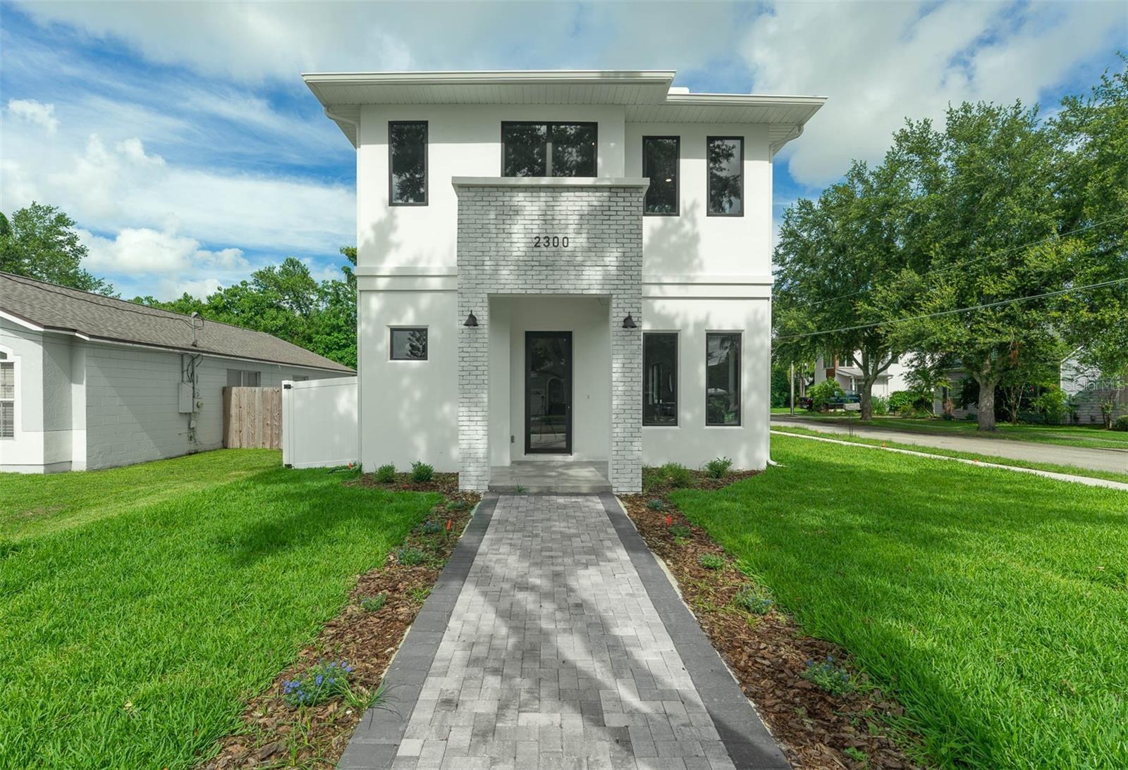 2300 S Brown Avenue  Orlando FL 32806 photo