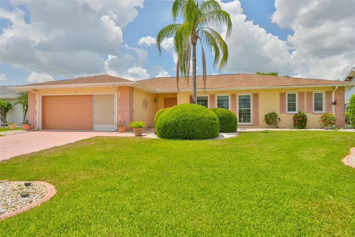 608 Fort Duquesna Drive  Sun City Center FL 33573 photo