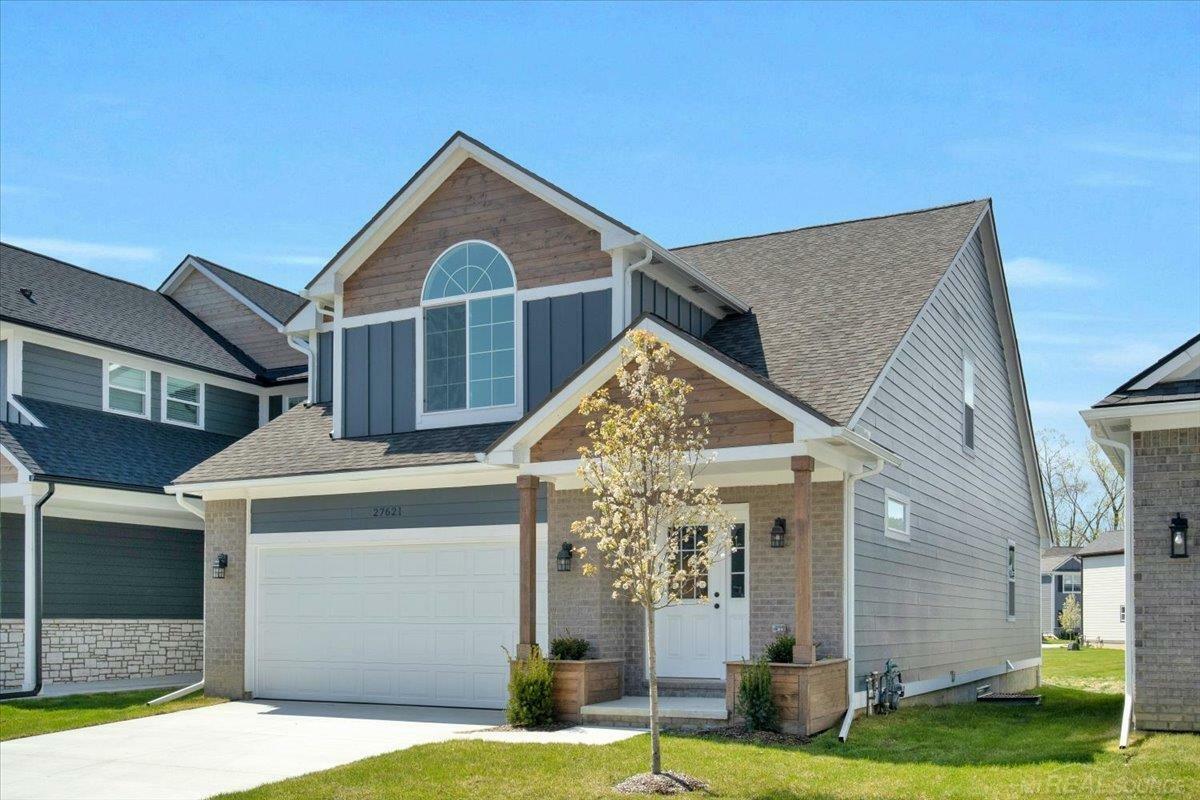 Property Photo: 27621 Maryjane Lane E MI 48047