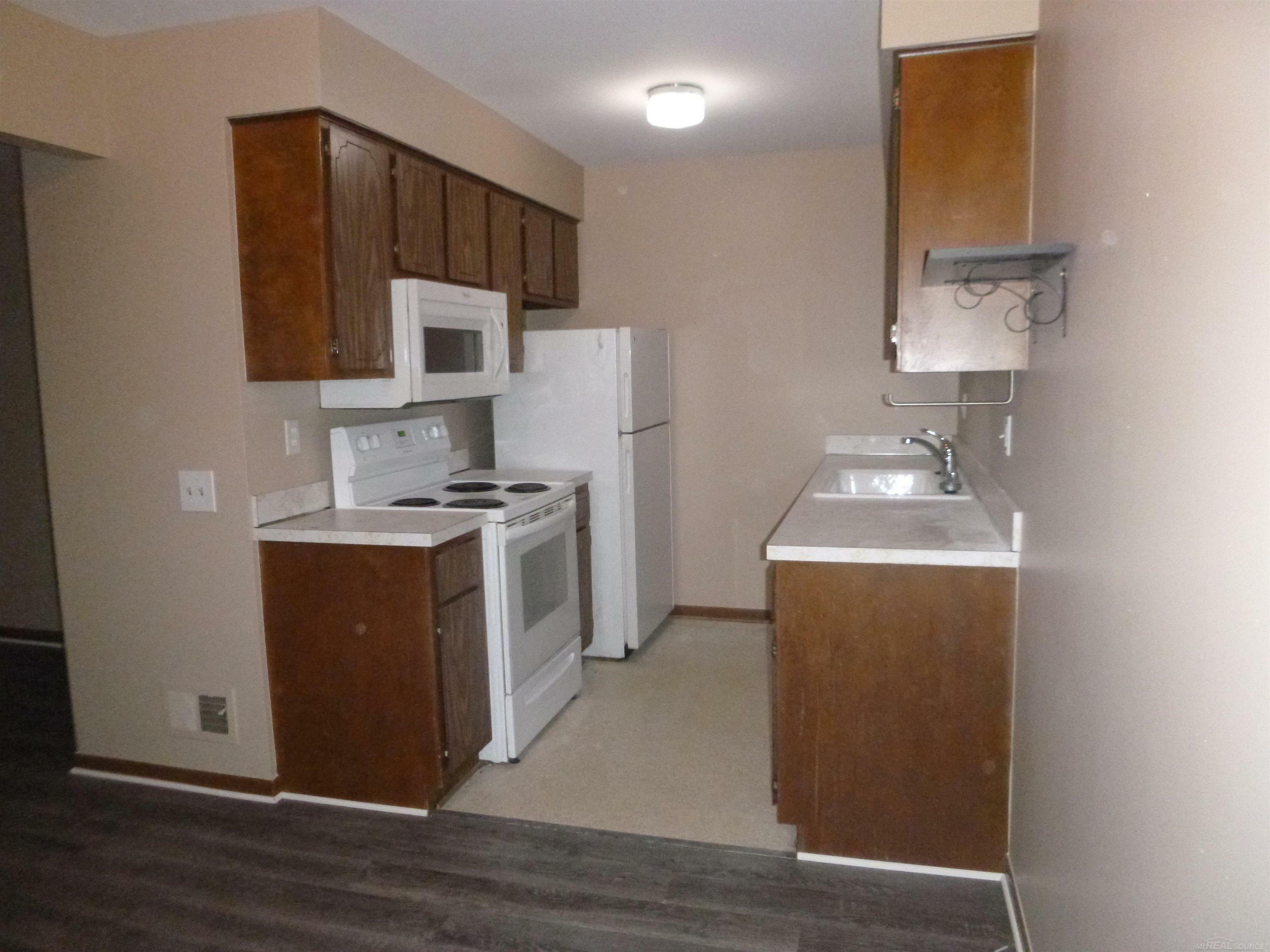 Property Photo: 32608 Harper Avenue MI 48082