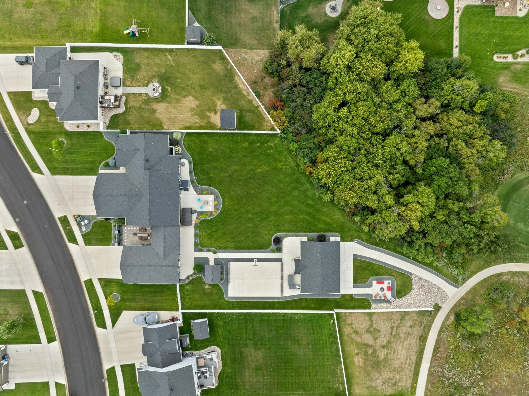 Property Photo: 2009 35th Ave SE ND 58701