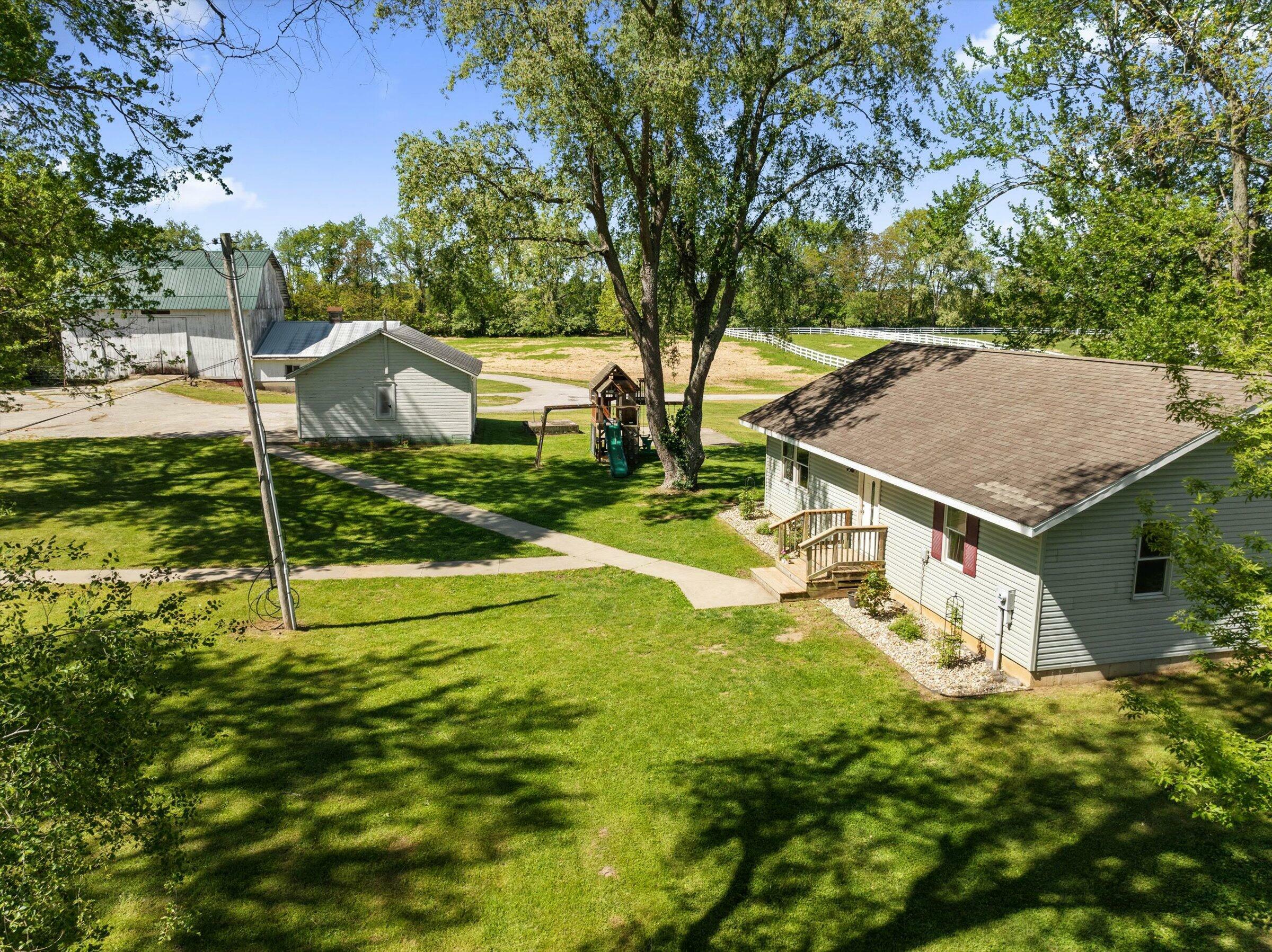 Property Photo: 1915 N US 31 Hwy MI 49120