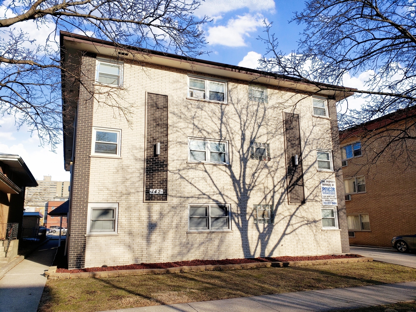 Property Photo: 142 Elgin Avenue 3C IL 60130