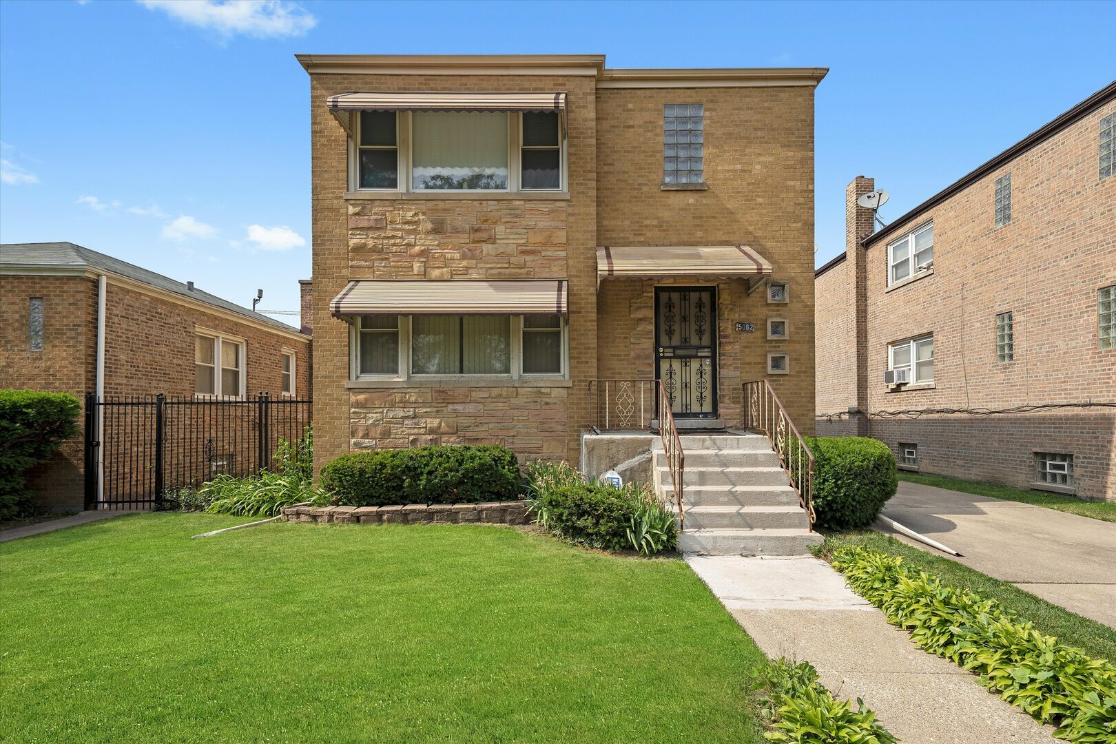 Property Photo:  5062 W Adams Street  IL 60644 